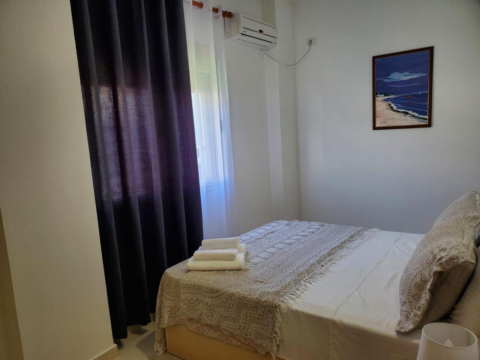 Summer Gate Apartment Sarandë Buitenkant foto