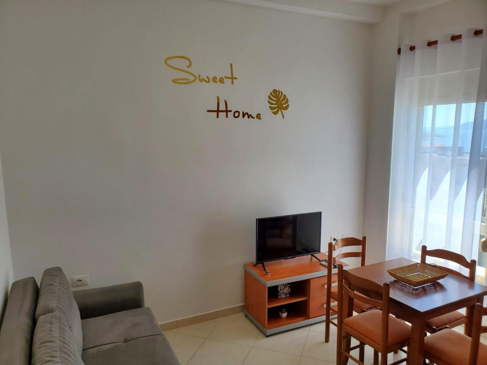 Summer Gate Apartment Sarandë Buitenkant foto