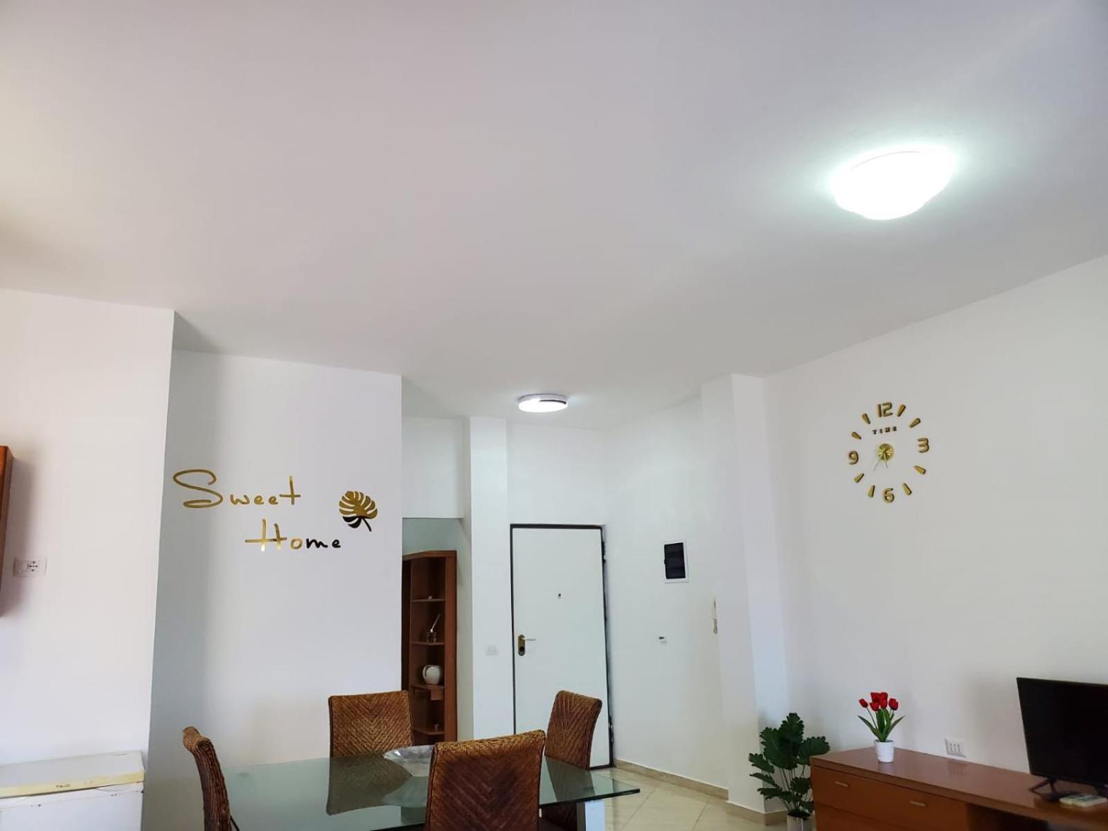 Summer Gate Apartment Sarandë Buitenkant foto