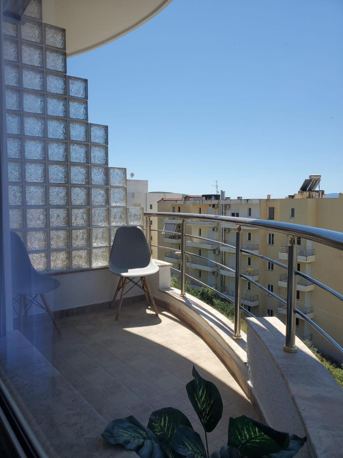 Summer Gate Apartment Sarandë Buitenkant foto