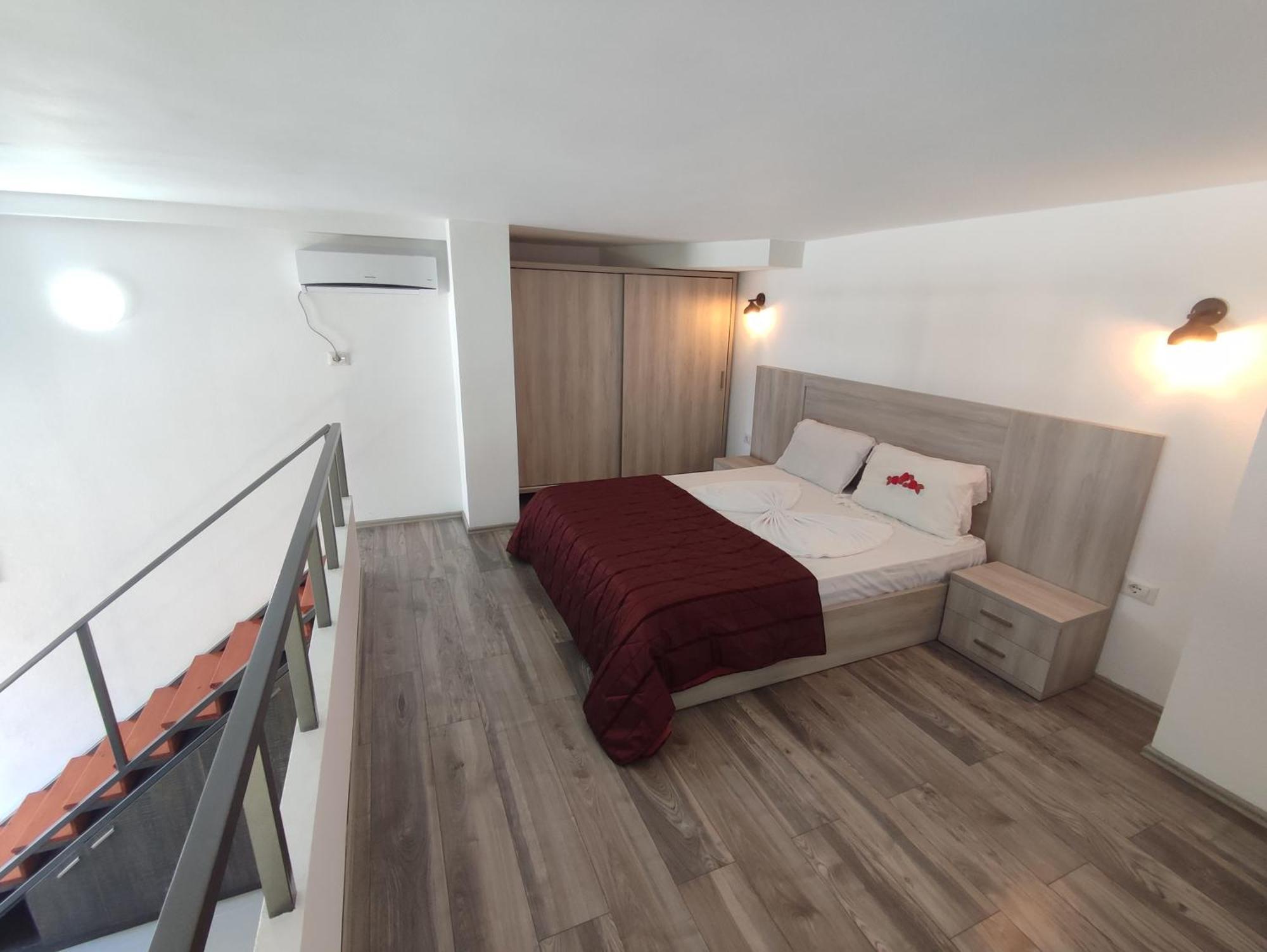 Summer Gate Apartment Sarandë Buitenkant foto