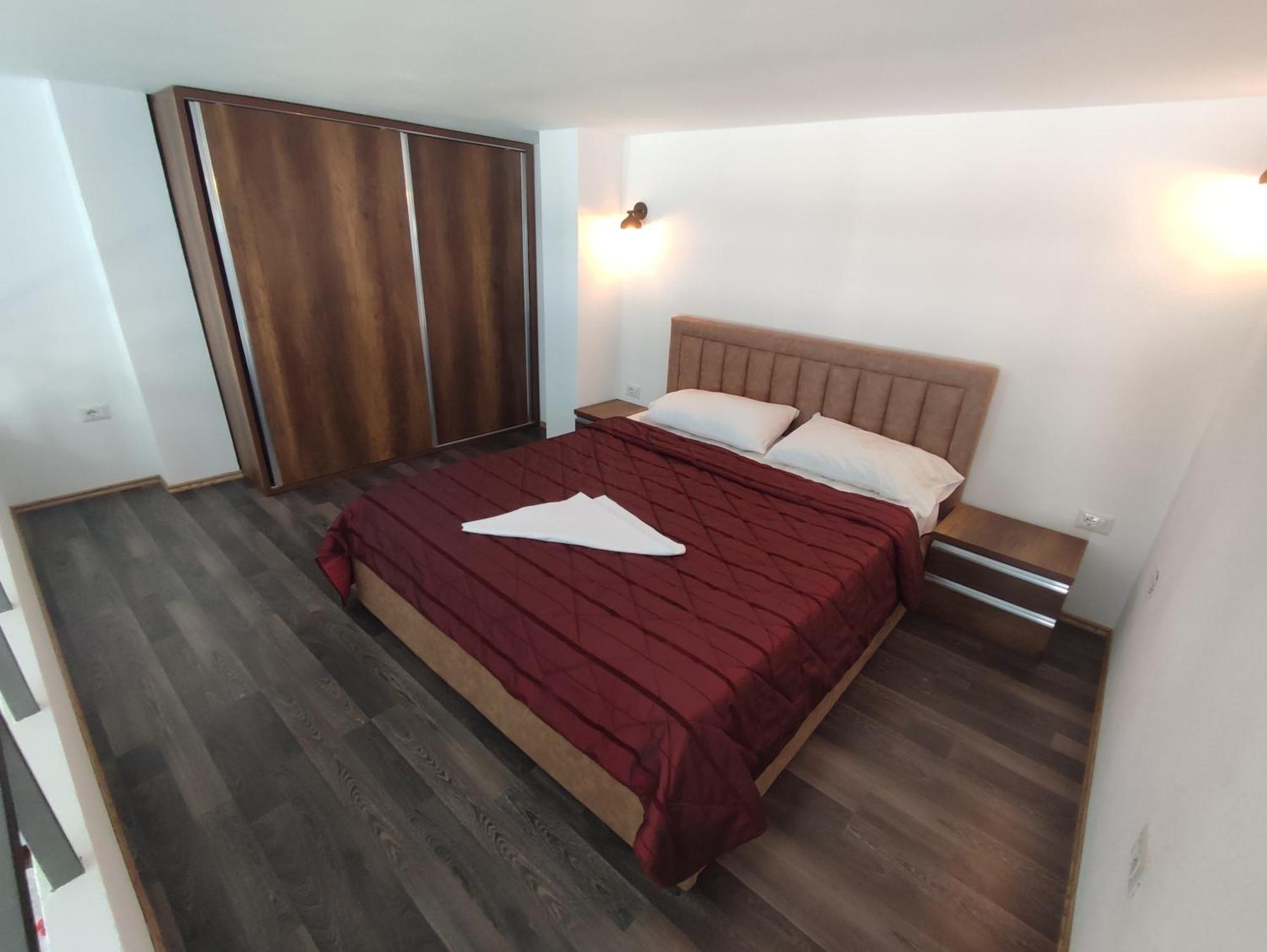 Summer Gate Apartment Sarandë Buitenkant foto
